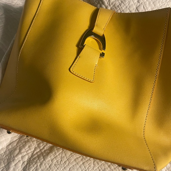 Brand new Yellow never used Dooney and Bourke over the shoulder bag - Picture 9 of 11